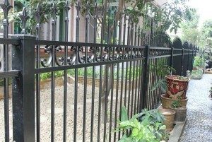 Customized aluminum garden fence and black aluminum fence panel & aluminium fence slats Customized aluminum garden fence and black aluminum fence panel & aluminium fence slats